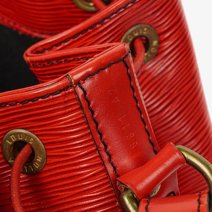 Louis Vuitton Noe Grande GM Schultertasche aus rotem Epi Leder