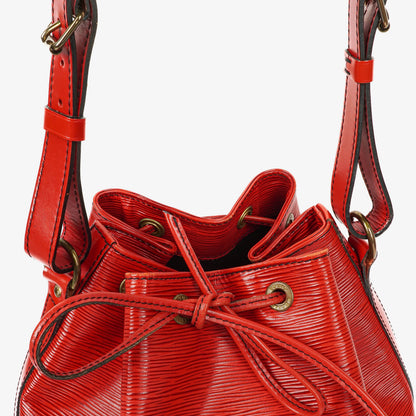 Louis Vuitton Noe Grande GM Schultertasche aus rotem Epi Leder