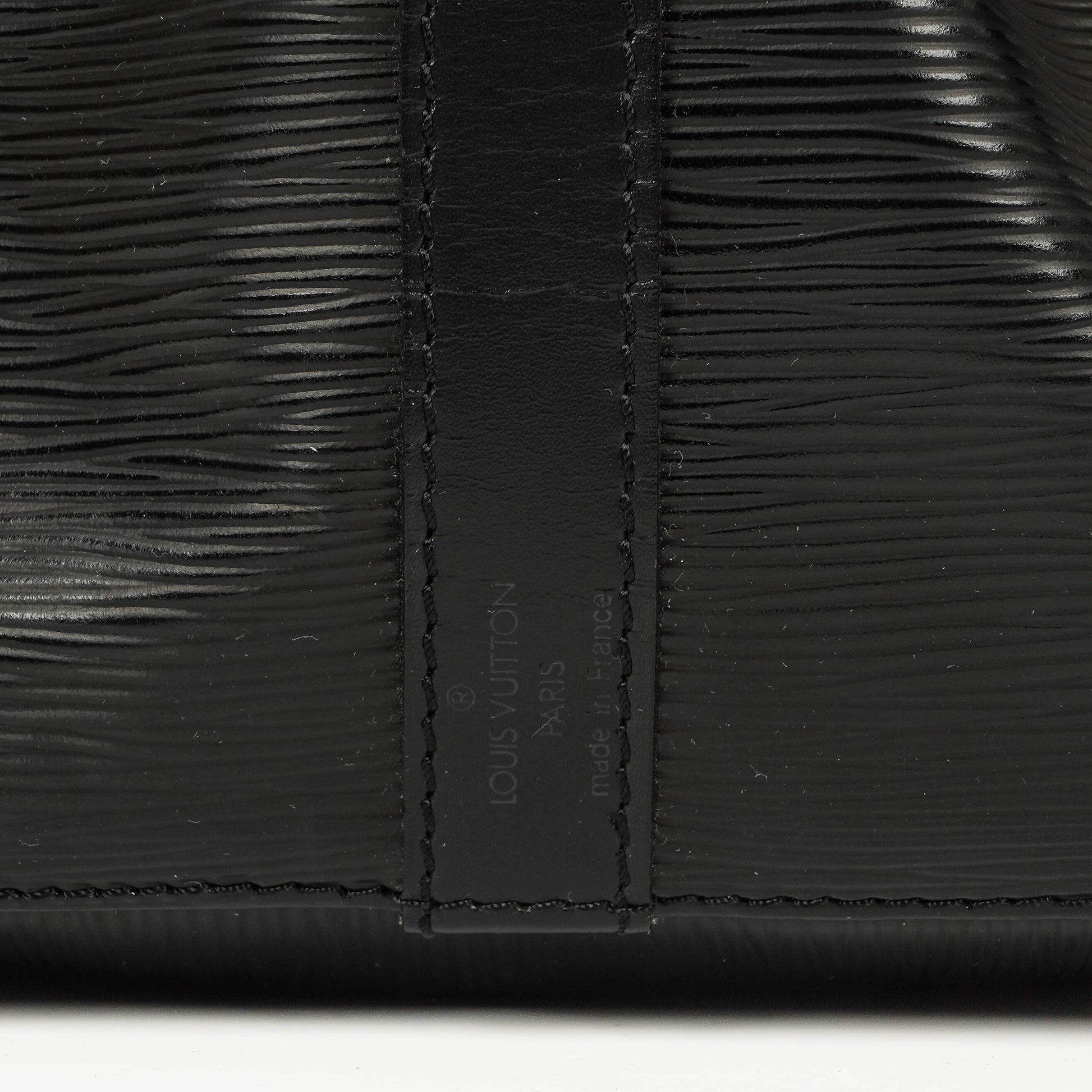 Louis Vuitton Petit Noe Schultertasche aus schwarzem Epi Leder