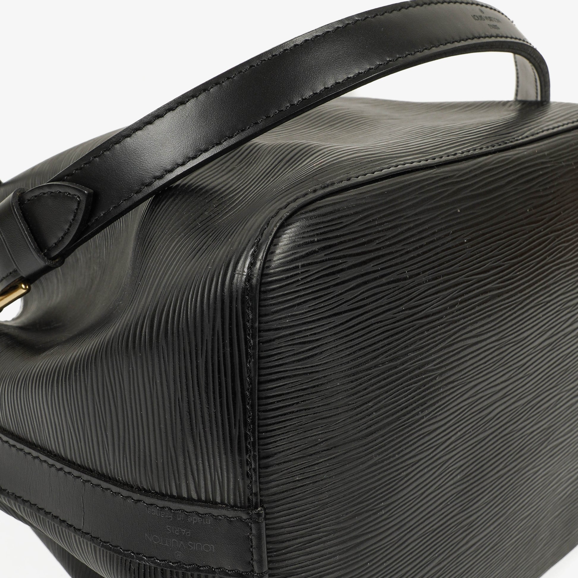 Louis Vuitton Petit Noe Schultertasche aus schwarzem Epi Leder