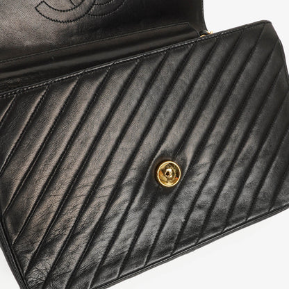 Chanel Classic Single Flap Bag aus schwarzem diagonal gestepptem Lammleder mit 24K vergoldeter Hardware