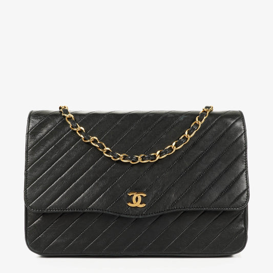 Chanel Classic Single Flap Bag aus schwarzem diagonal gestepptem Lammleder mit 24K vergoldeter Hardware