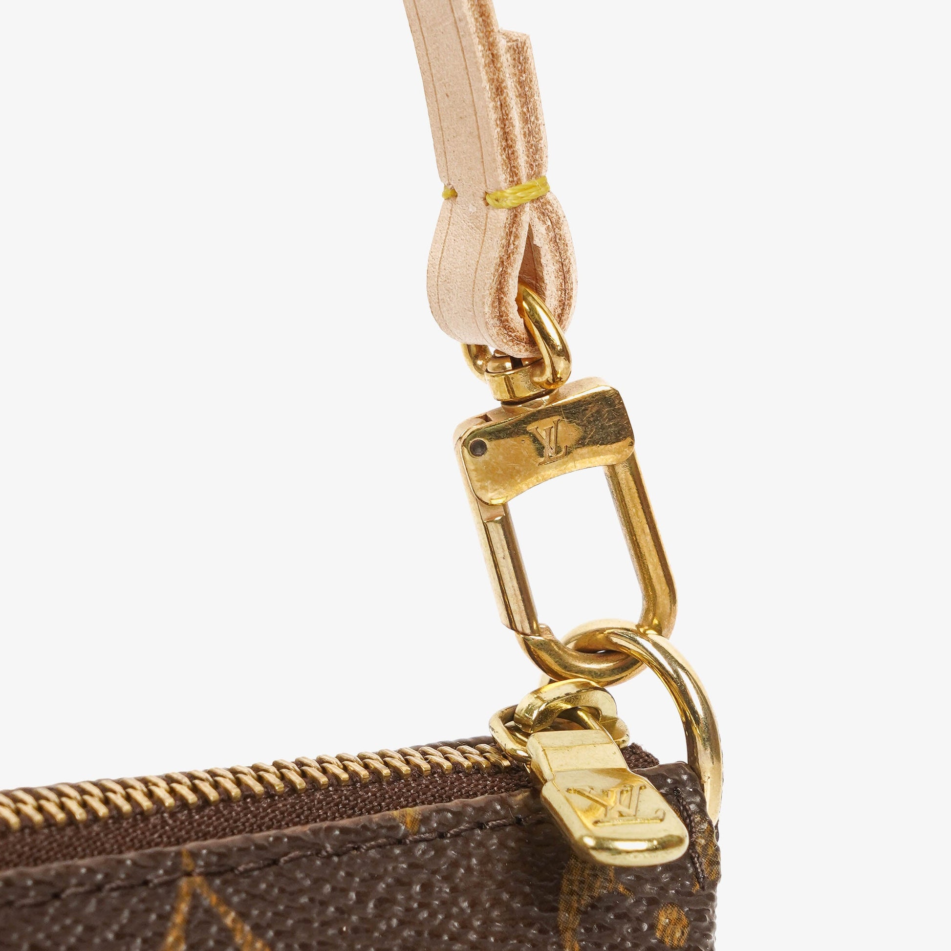 Louis Vuitton Pochette Accessoires Clutch aus Monogram Canvas
