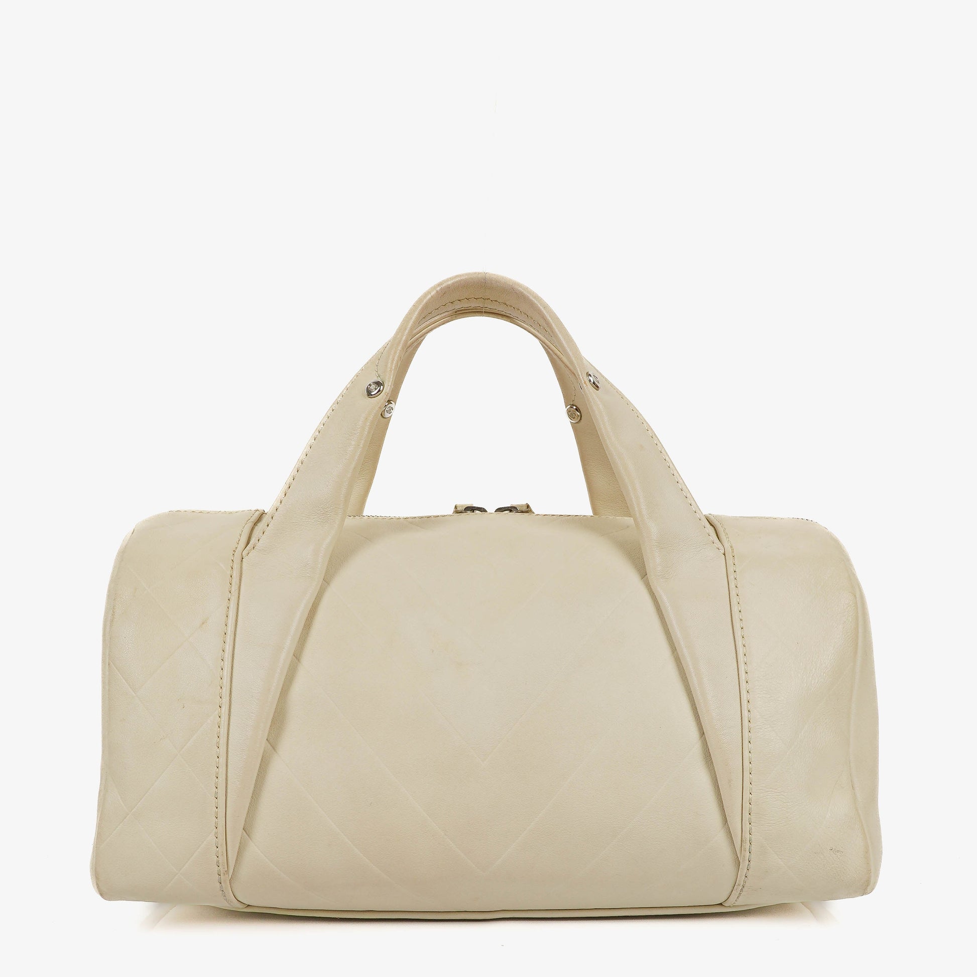 Chanel All Day Long Medium Bowling Bag aus Chevron-gestepptem Leder