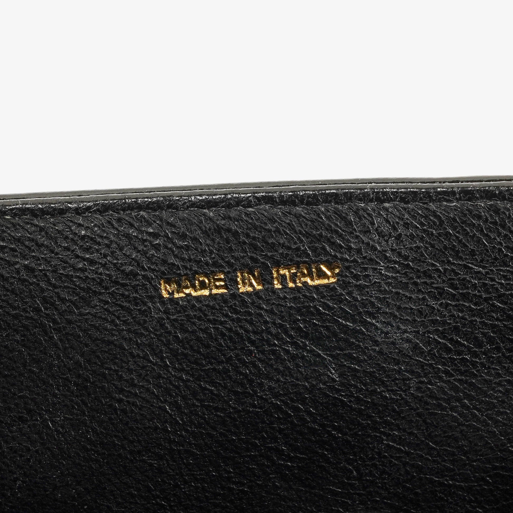 Chanel CC Multi-Chain Schultertasche aus schwarzem Lackleder