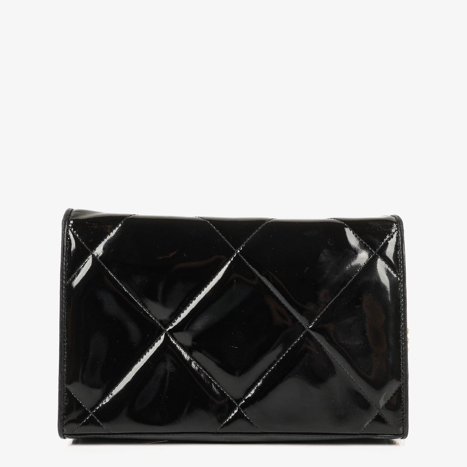 Chanel CC Multi-Chain Schultertasche aus schwarzem Lackleder