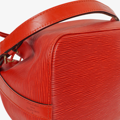 Louis Vuitton Petit Noe Schultertasche aus rotem EPI Leder