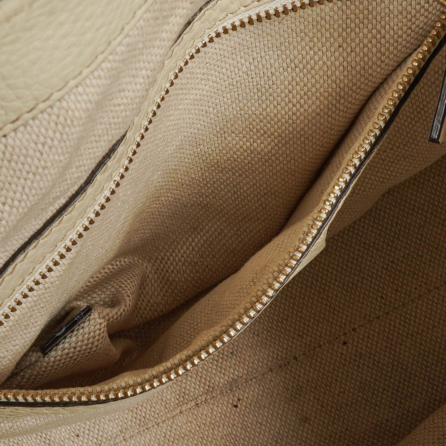 Gucci Soho Tote Bag aus neutralfarbenem Leder