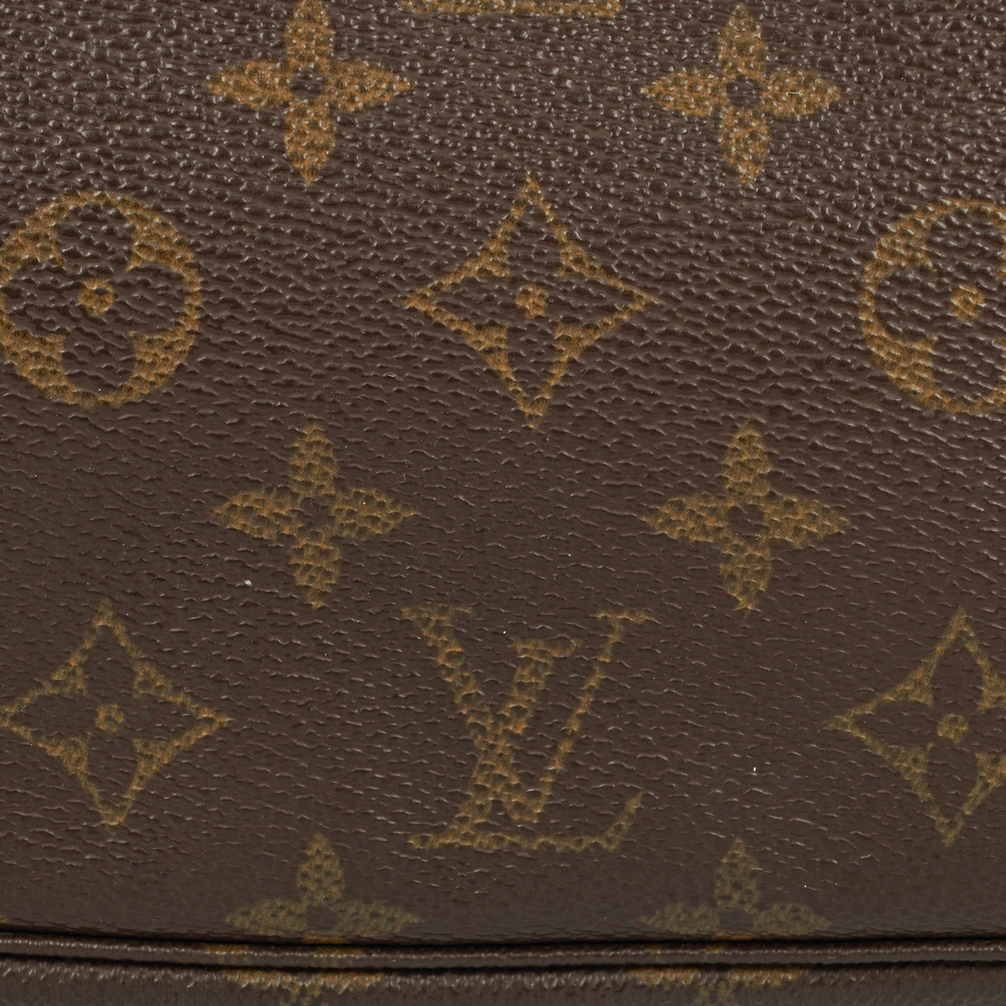 Louis Vuitton Pochette Accessoires Clutch aus Monogram Canvas