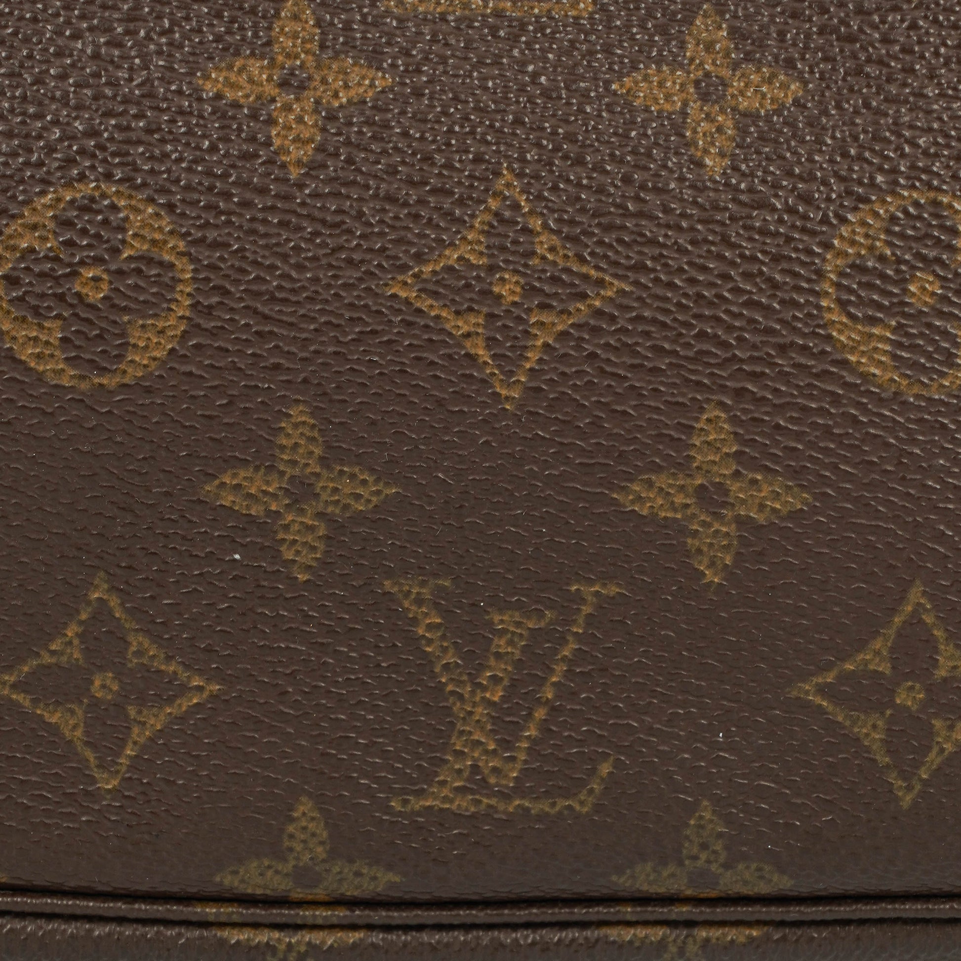 Louis Vuitton Pochette Accessoires Clutch aus Monogram Canvas