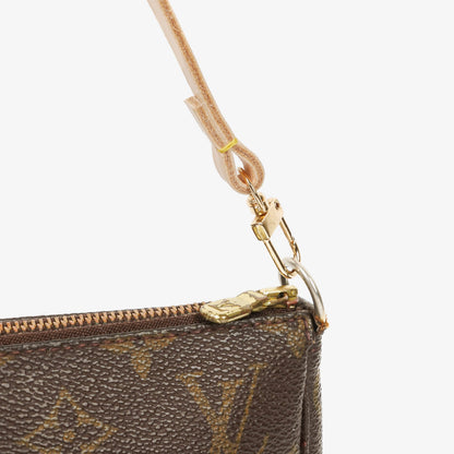 Louis Vuitton Pochette Accessoires Clutch aus Monogram Canvas