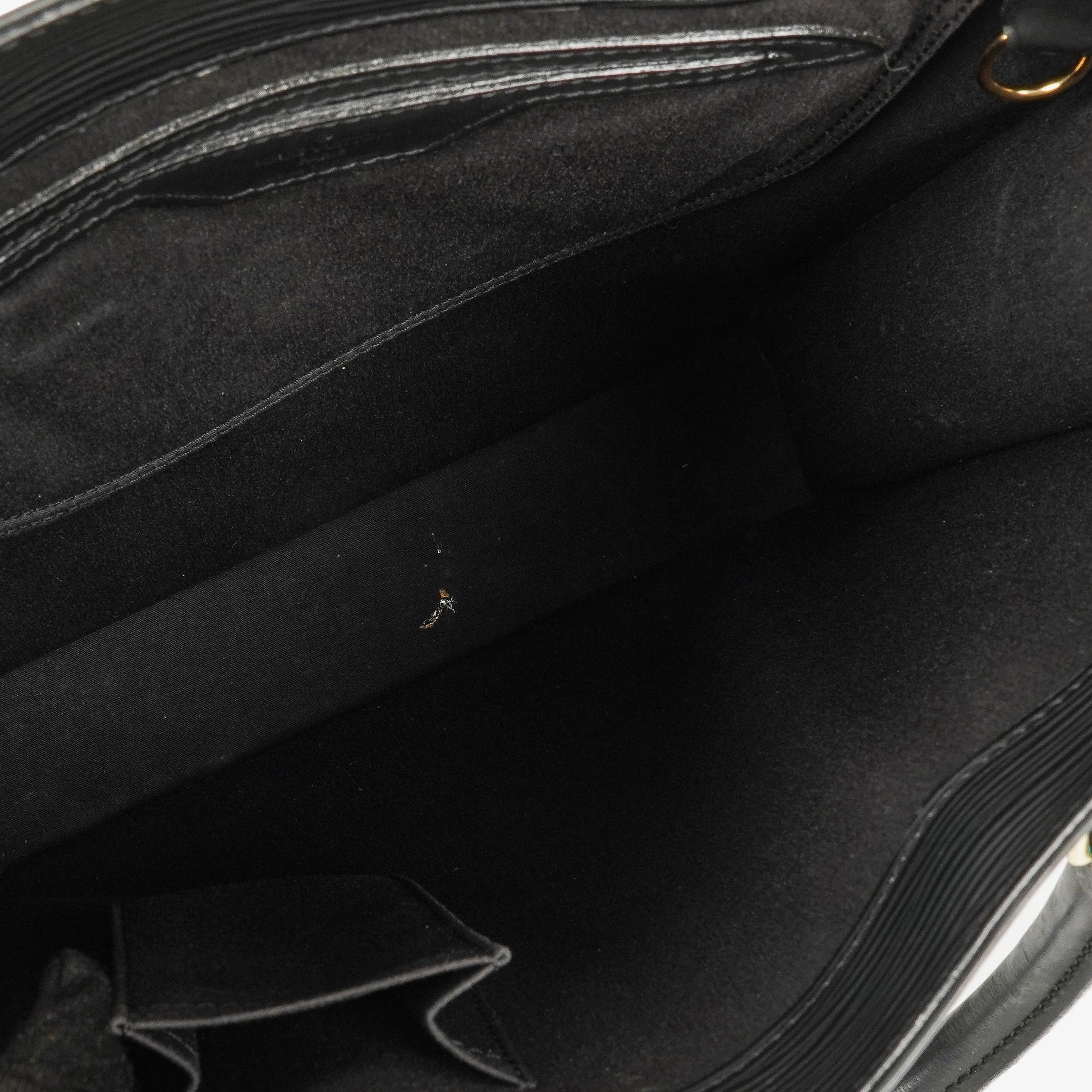 Louis Vuitton Sac Plat Tasche aus schwarzem Epi-Leder