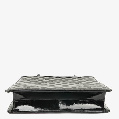 Chanel Tote Tasche aus schwarzem Lackleder