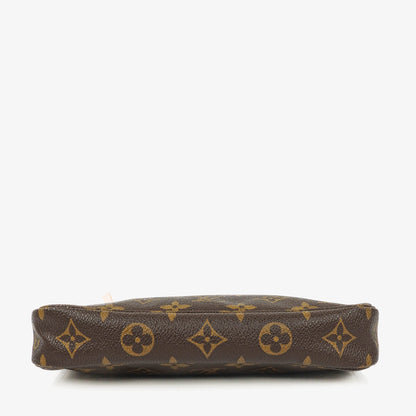 Louis Vuitton Pochette Accessoires Clutch aus Monogram Canvas