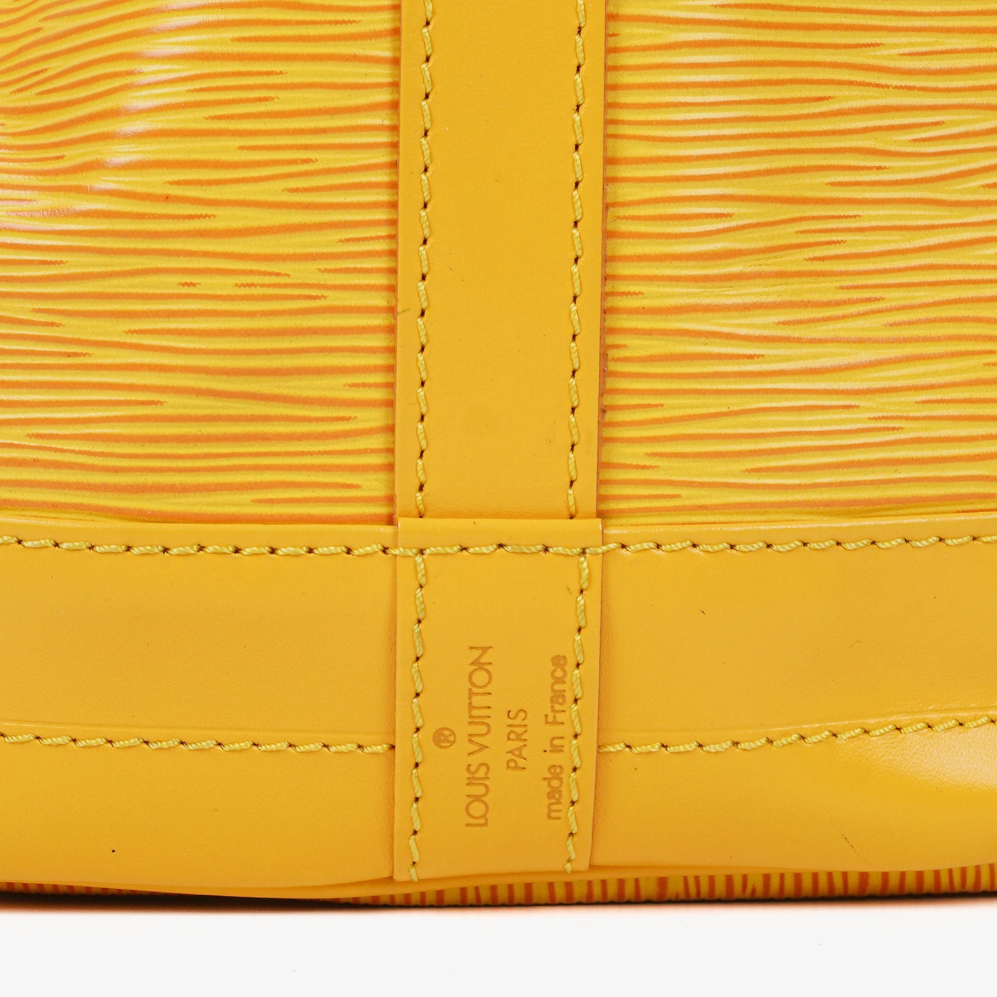 Louis Vuitton Noe Grande GM Schultertasche aus gelbem Epi-Leder