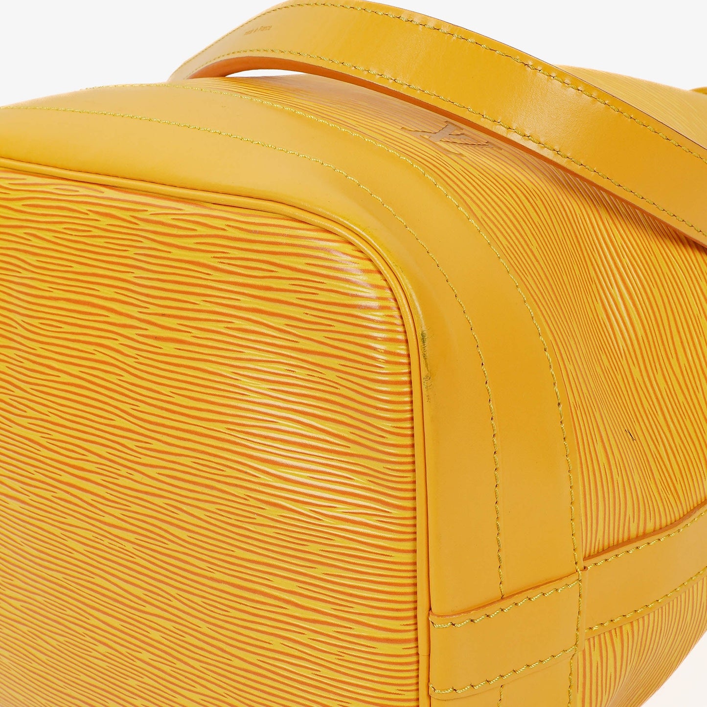 Louis Vuitton Noe Grande GM Schultertasche aus gelbem Epi-Leder