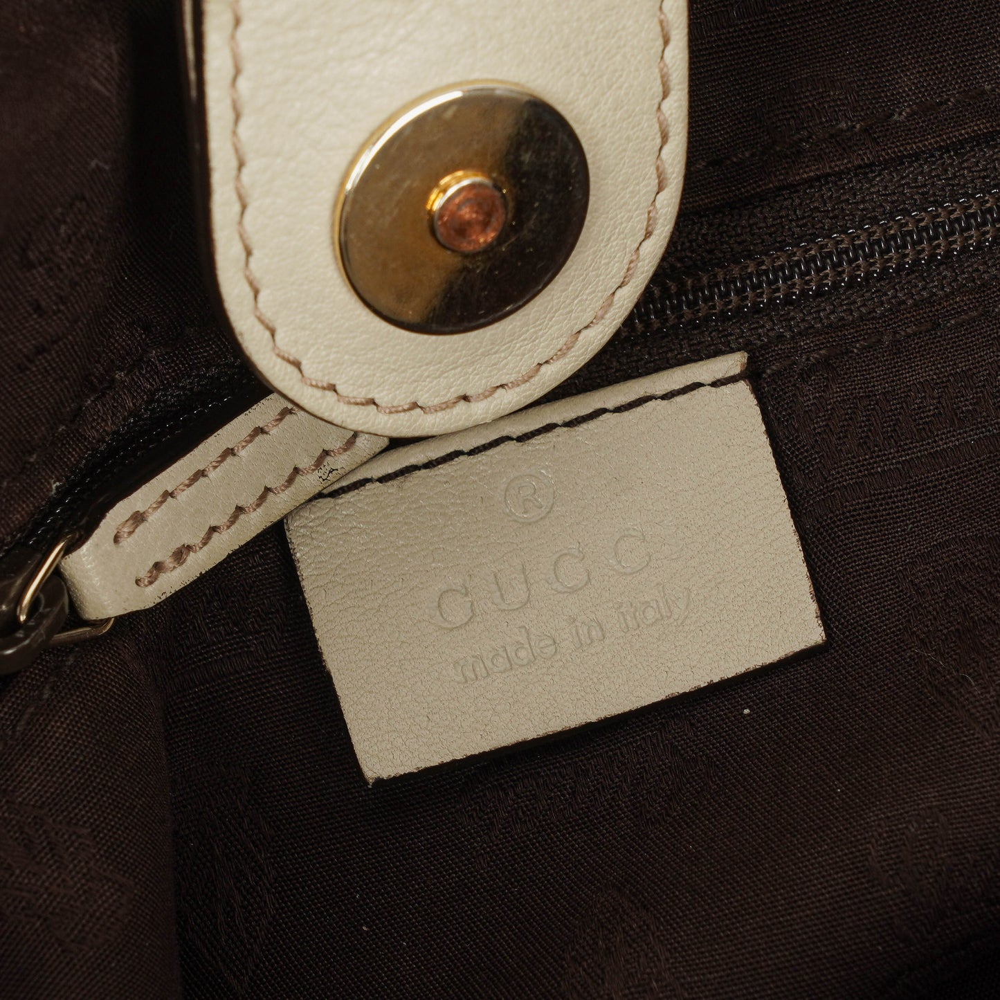Gucci Sukey Hobo Bag aus neutralfarbenem Guccissima Leder