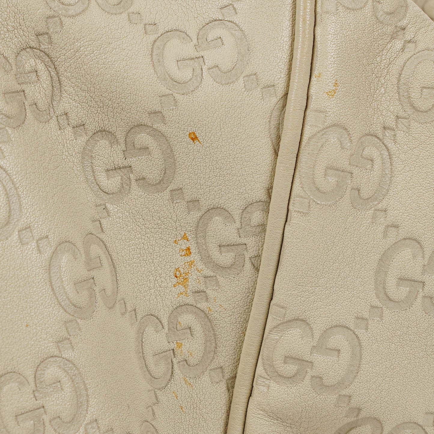 Gucci Sukey Hobo Bag aus neutralfarbenem Guccissima Leder