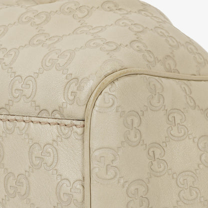 Gucci Sukey Hobo Bag aus neutralfarbenem Guccissima Leder