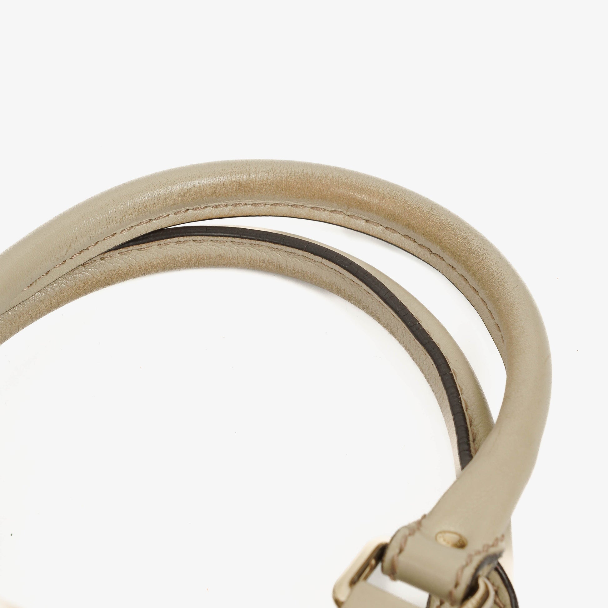 Gucci Sukey Hobo Bag aus neutralfarbenem Guccissima Leder