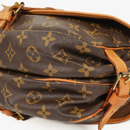 Louis Vuitton Saumur Schultertasche aus Monogram Canvas