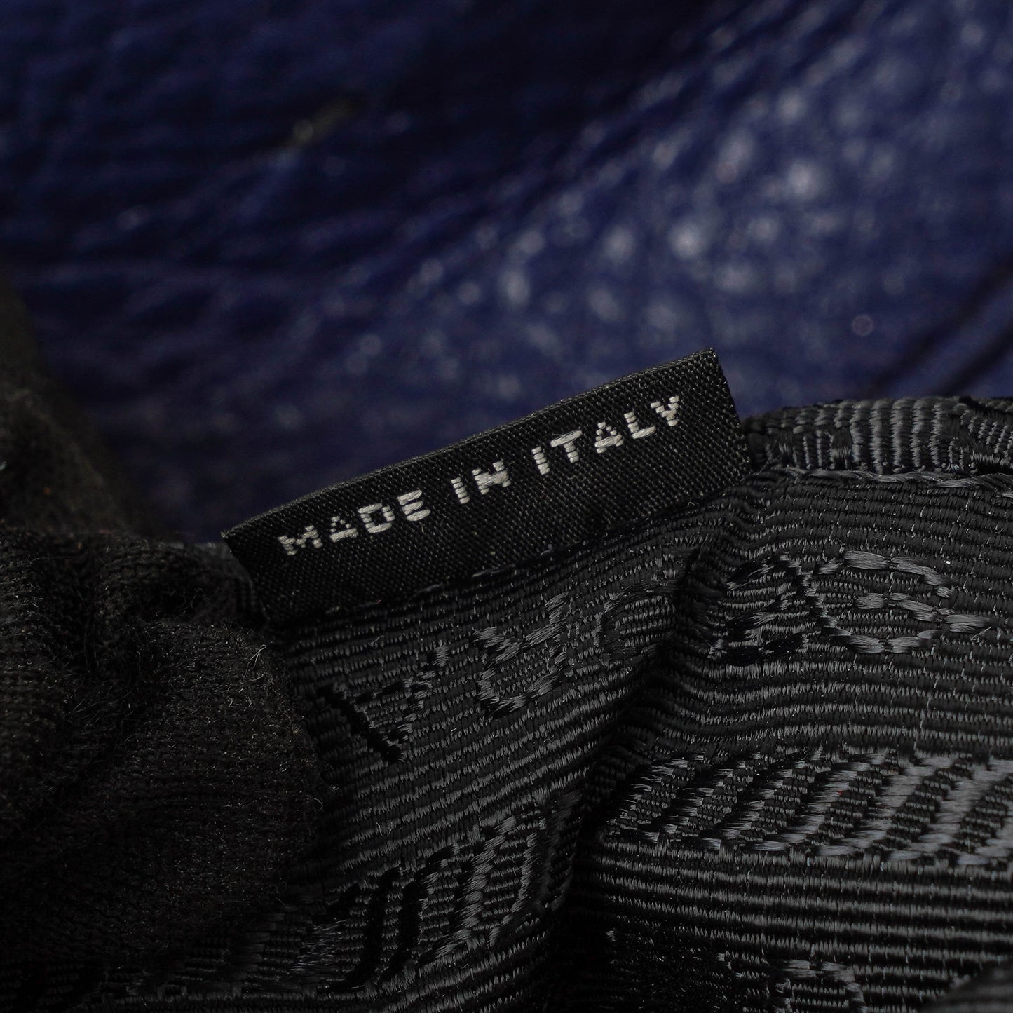 Prada Tote Bag aus blauem Leder