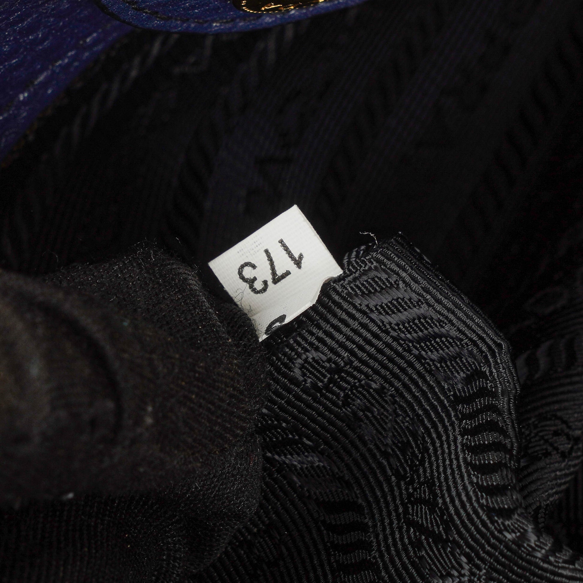 Prada Tote Bag aus blauem Leder