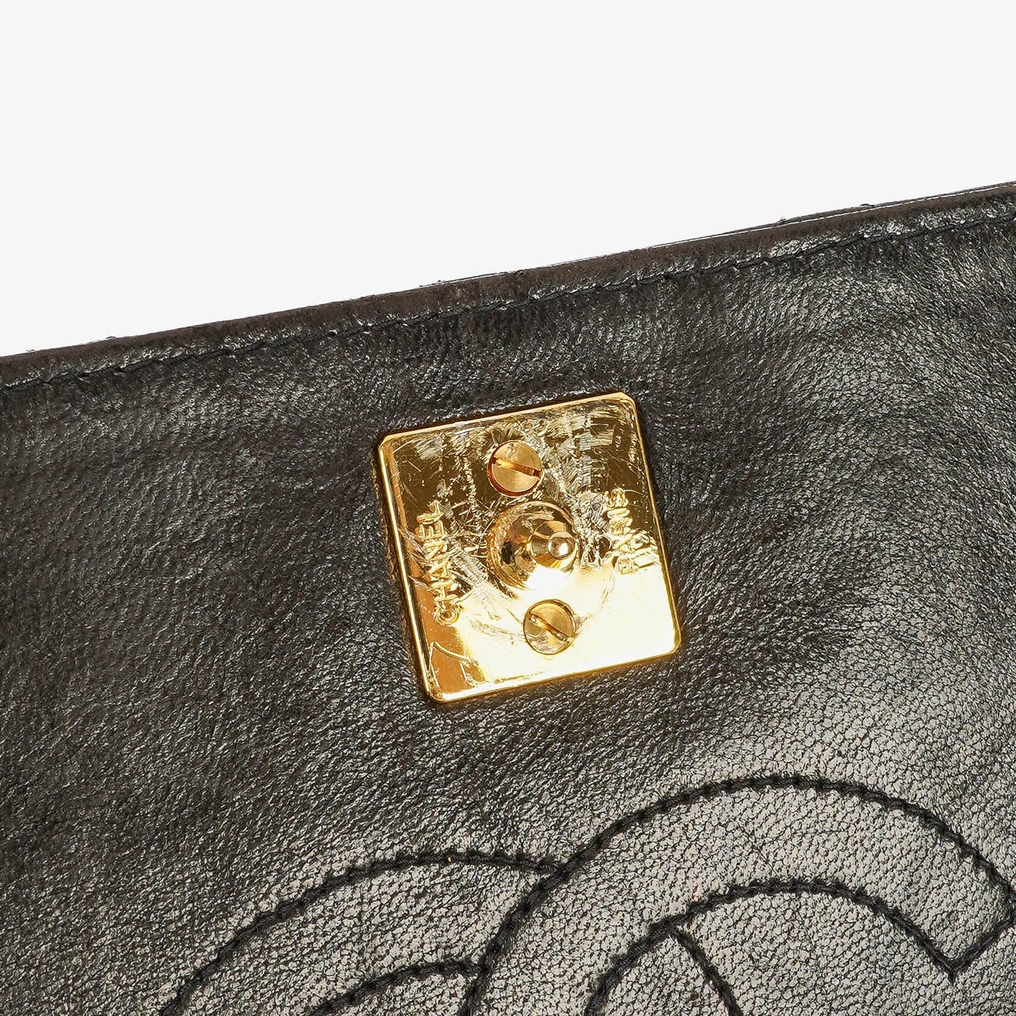 Chanel Classic Full Flap Bag aus schwarzem gestepptem Lammleder mit 24K vergoldeter Hardware