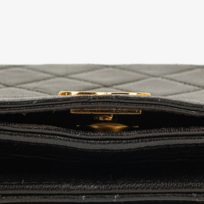 Chanel Classic Full Flap Bag aus schwarzem gestepptem Lammleder mit 24K vergoldeter Hardware