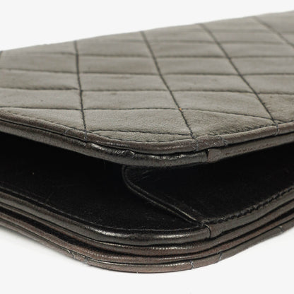 Chanel Classic Full Flap Bag aus schwarzem gestepptem Lammleder mit 24K vergoldeter Hardware