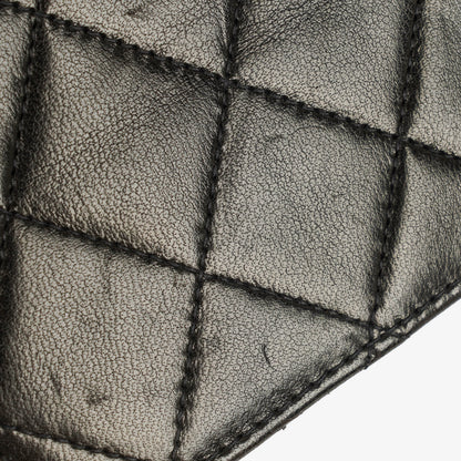 Chanel Classic Full Flap Bag aus schwarzem gestepptem Lammleder mit 24K vergoldeter Hardware