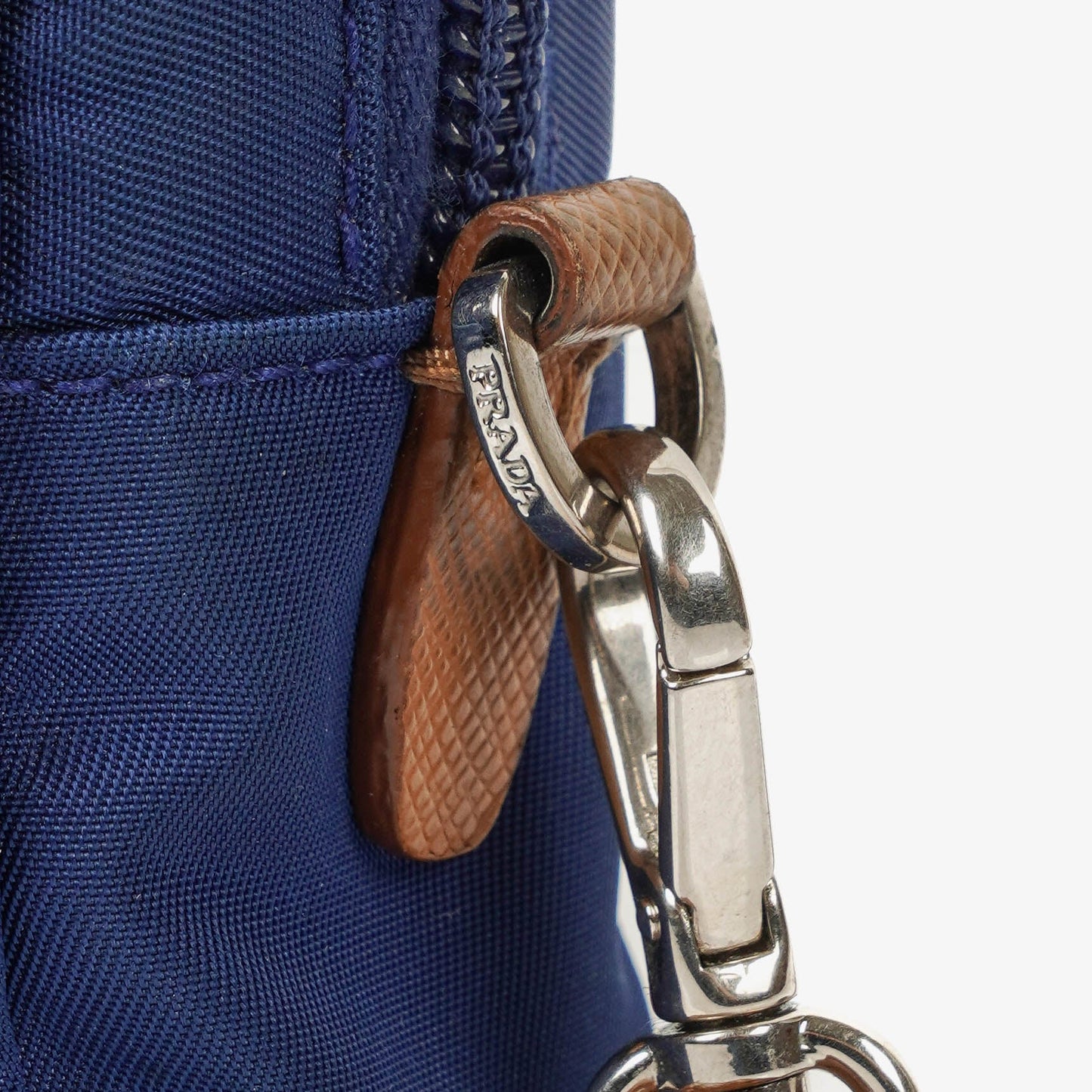 Prada kleine blaue Nylon Pouch