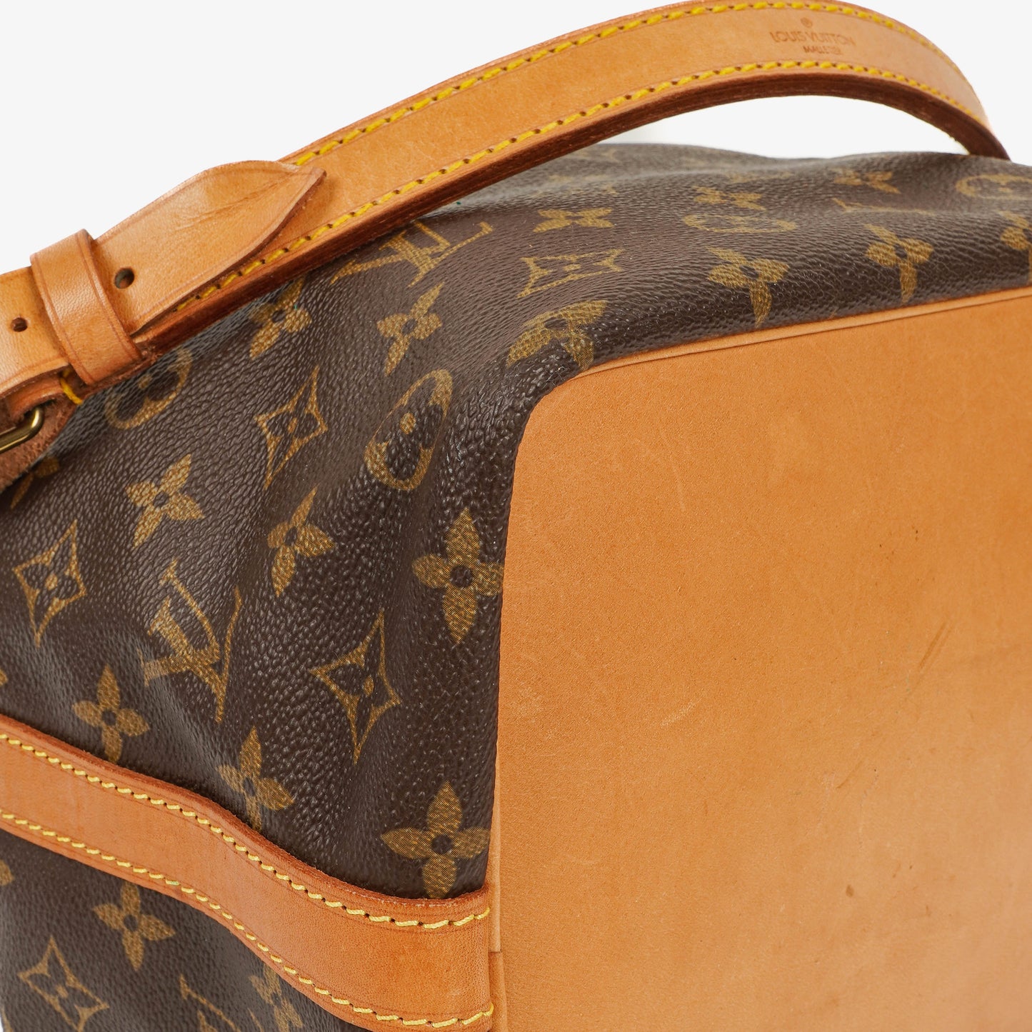 Louis Vuitton Petit Noe Monogram Canvas Schultertasche