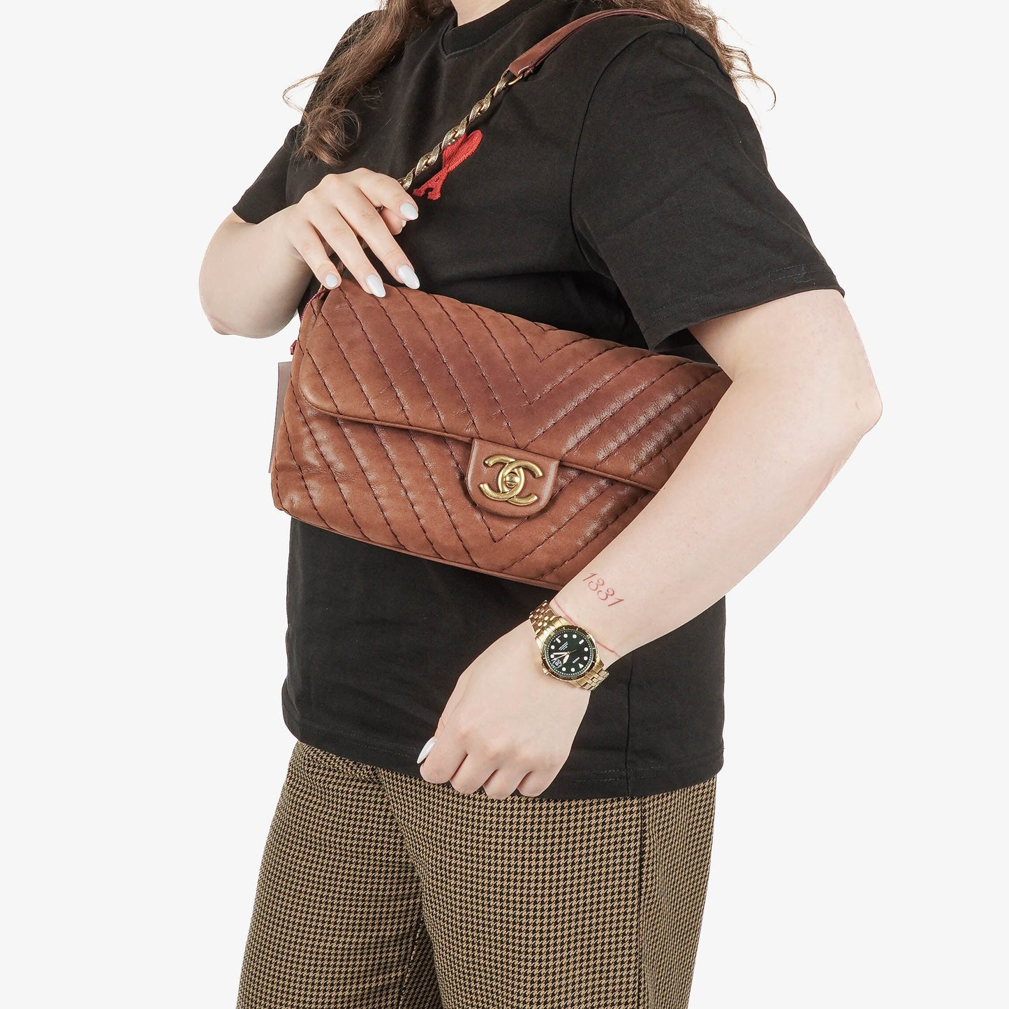 Chanel Surpique Chevron Flap Bag aus irisierendem Kalbsleder