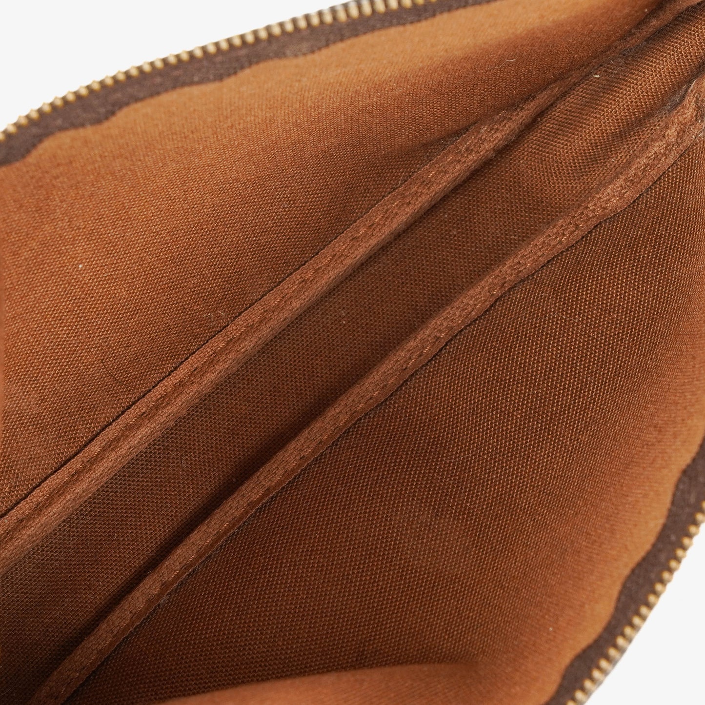 Louis Vuitton Pochette Accessoires Monogram Canvas Clutch