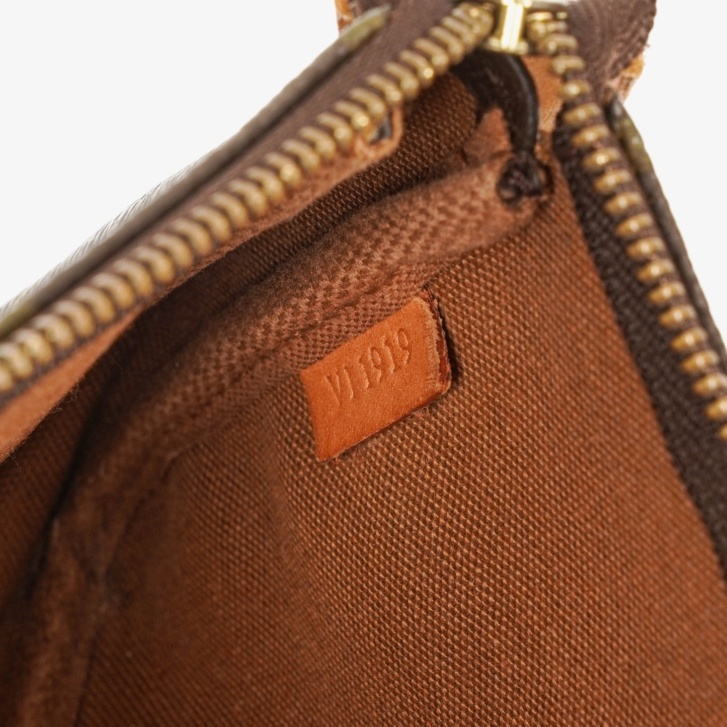 Louis Vuitton Pochette Accessoires Monogram Canvas Clutch