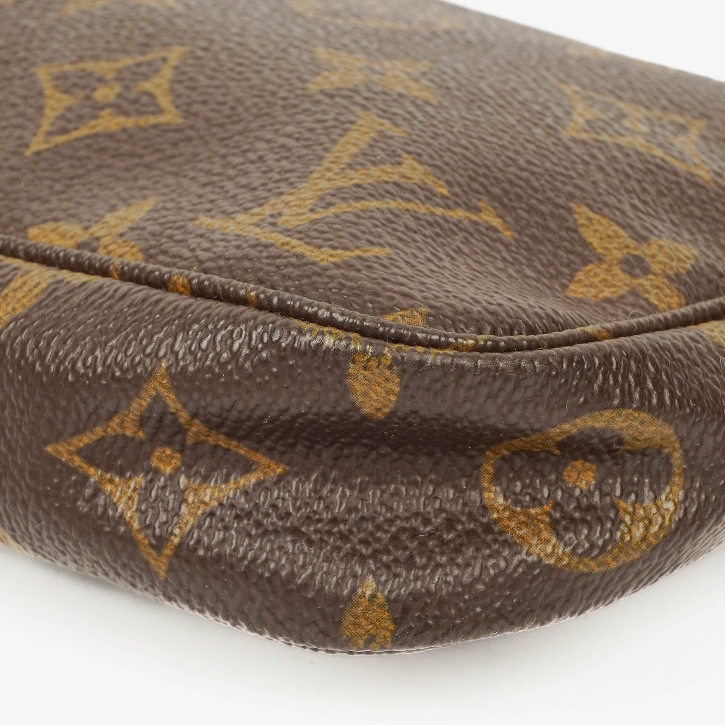 Louis Vuitton Pochette Accessoires Monogram Canvas Clutch