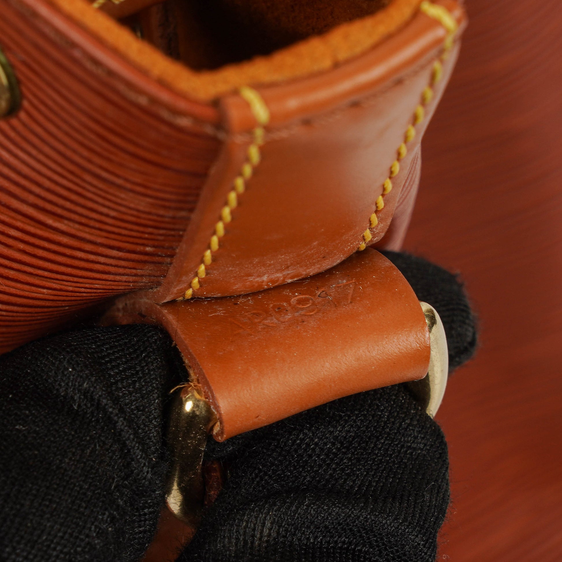 Louis Vuitton Noe Grande zweifarbige Epi Leder Schultertasche