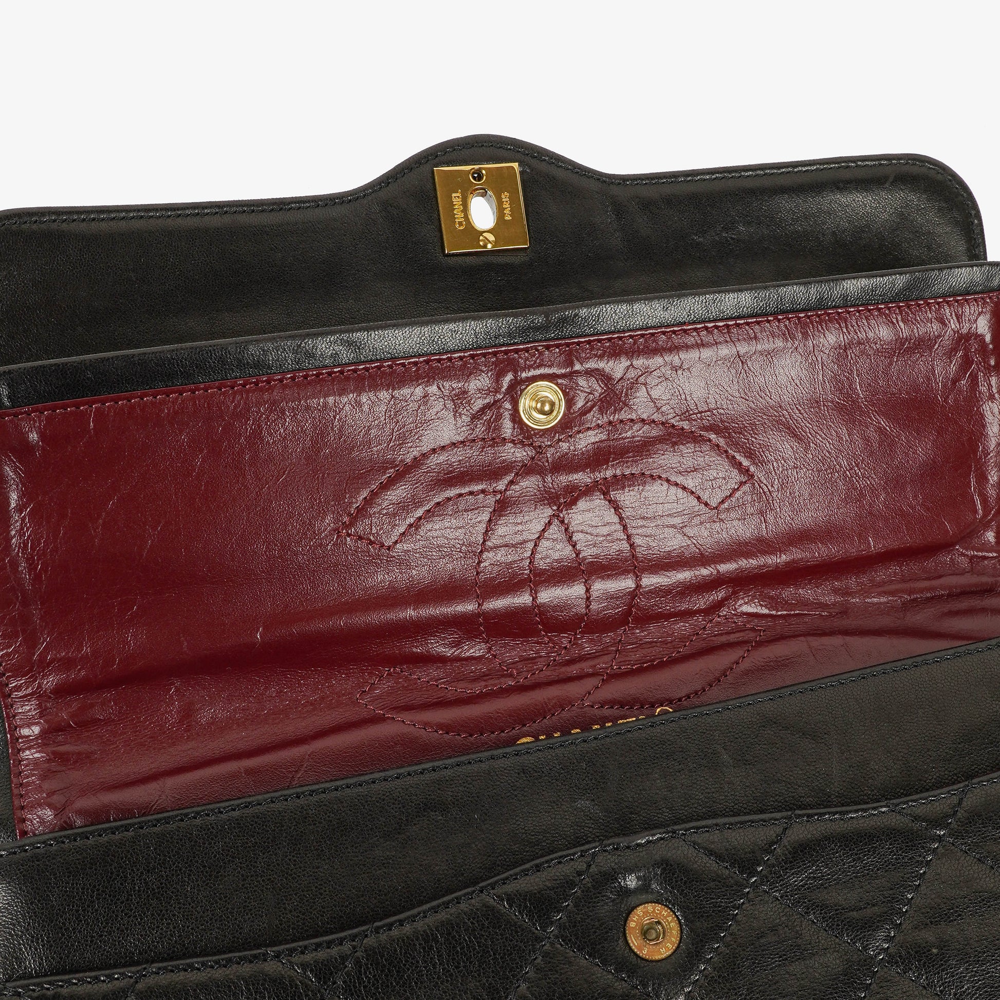 Chanel Paris Classic Medium Double Flap Bag aus schwarzem gestepptem Lammleder mit gold- und silberfarbener Combo-Hardware