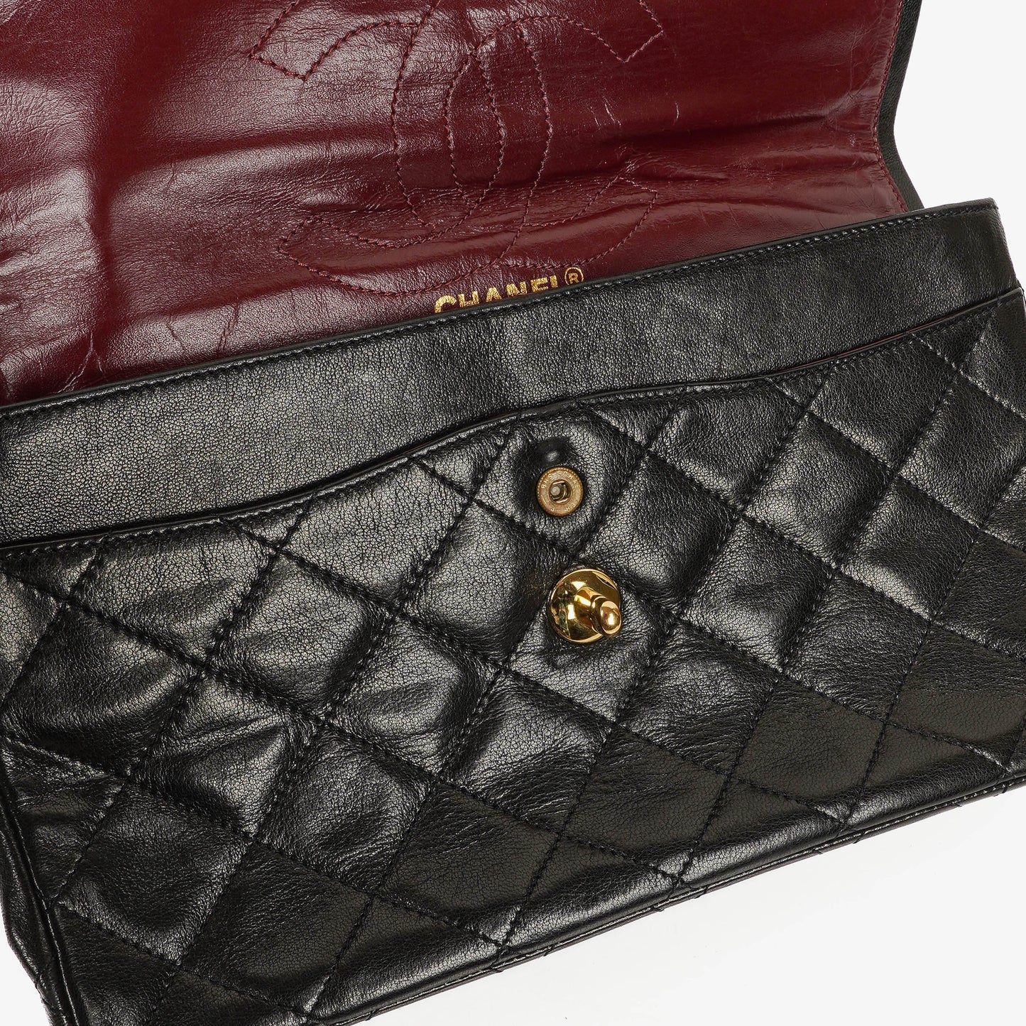 Chanel Paris Classic Medium Double Flap Bag aus schwarzem gestepptem Lammleder mit gold- und silberfarbener Combo-Hardware