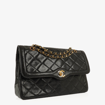 Chanel Paris Classic Medium Double Flap Bag aus schwarzem gestepptem Lammleder mit gold- und silberfarbener Combo-Hardware