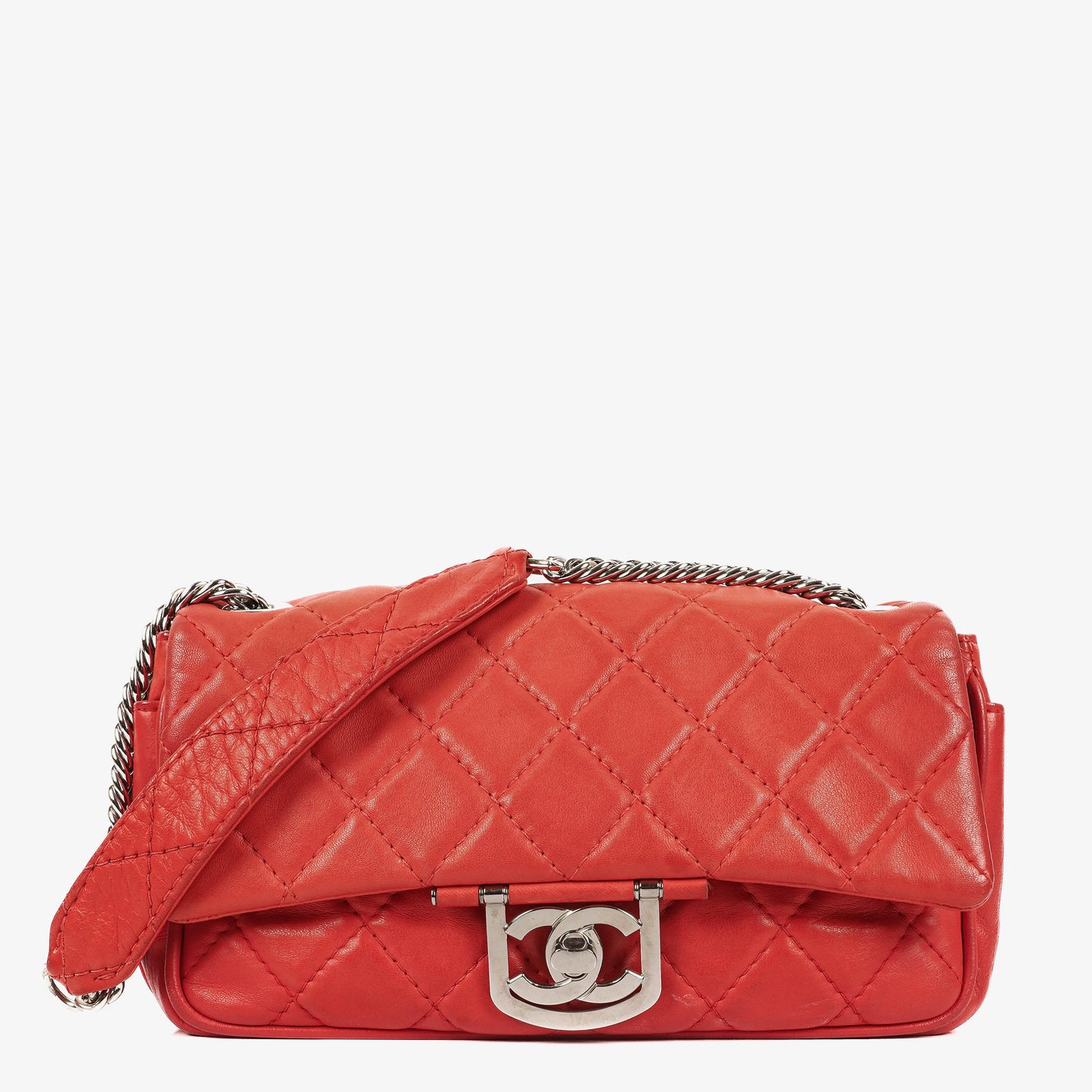 Chanel Icons Secret Label Flap Bag aus gestepptem Kalbsleder mit silberfarbener Hardware