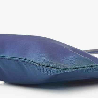 Prada kleine Tasche aus blauem Nylon