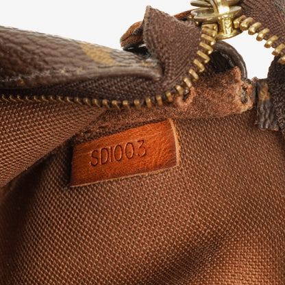 Louis Vuitton Mini Pochette Accessoires Clutch aus Monogram Canvas