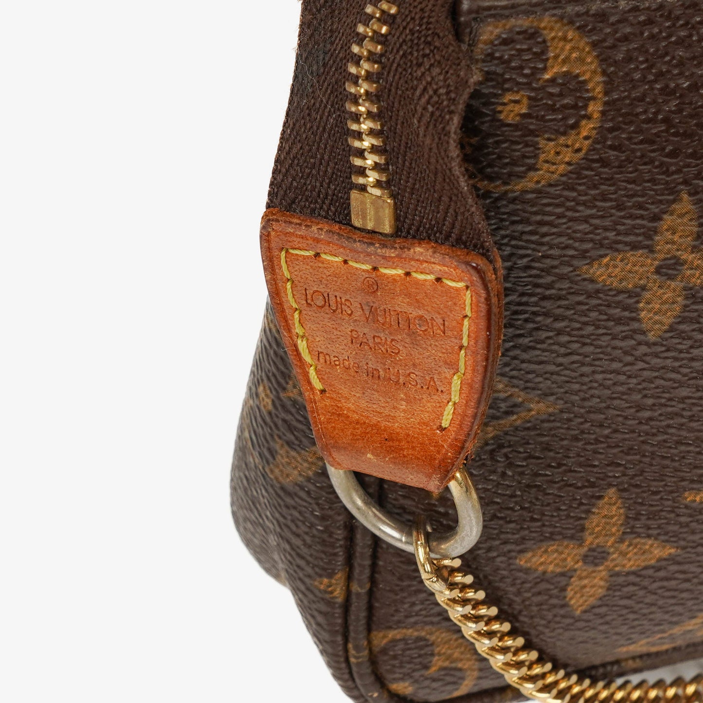 Louis Vuitton Mini Pochette Accessoires Clutch aus Monogram Canvas