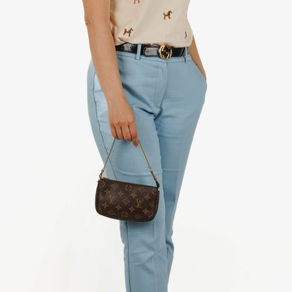 Louis Vuitton Mini Pochette Accessoires Clutch aus Monogram Canvas