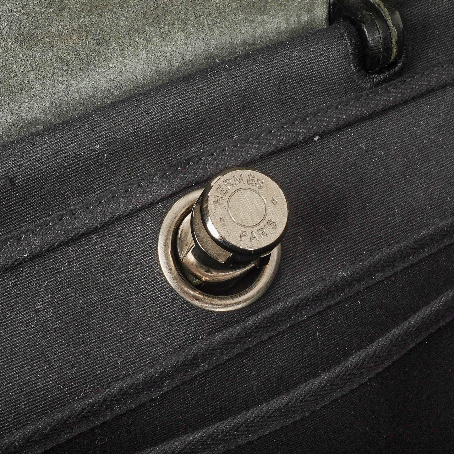 Hermès Herbag PM 2-Wege-Tasche aus Vache Hunter Noir und Canvas mit Palladium-Hardware