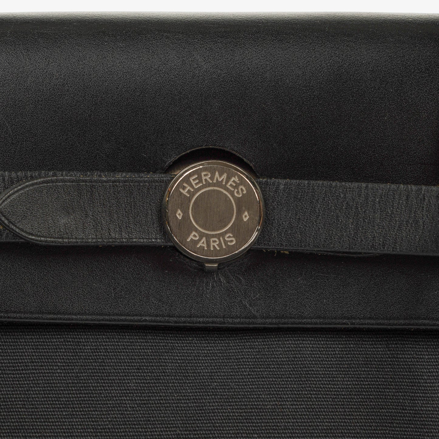 Hermès Herbag PM 2-Wege-Tasche aus Vache Hunter Noir und Canvas mit Palladium-Hardware