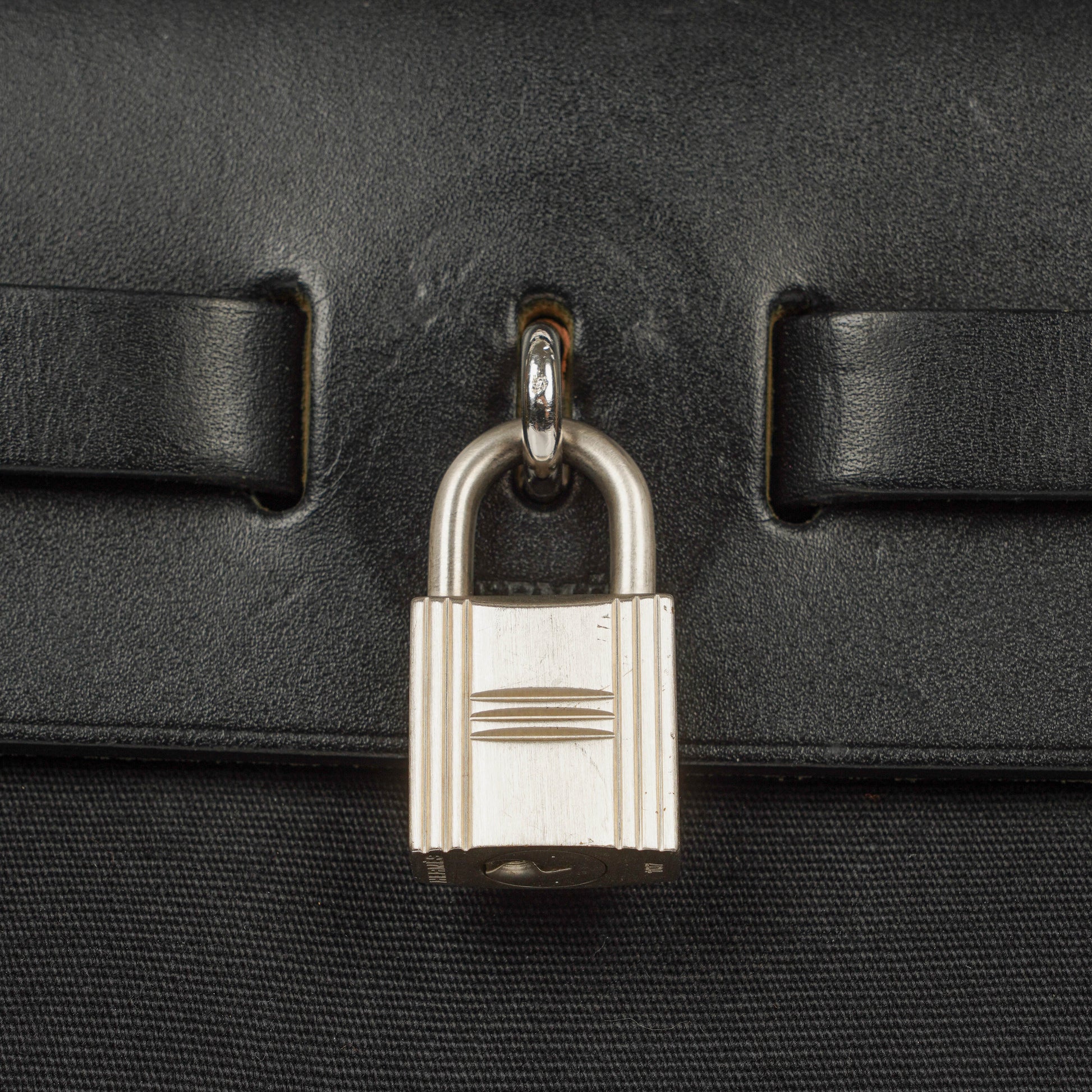 Hermès Herbag PM 2-Wege-Tasche aus Vache Hunter Noir und Canvas mit Palladium-Hardware