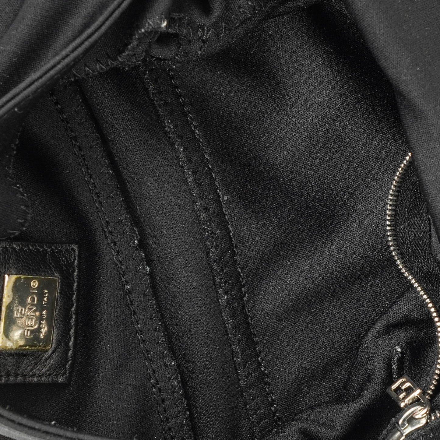 Fendi Baguette Bag aus schwarzem Stoff